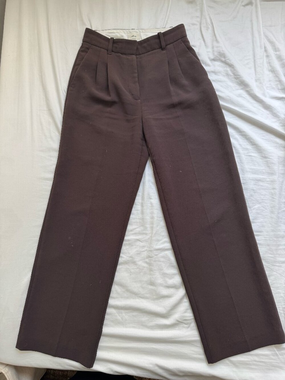 Aritzia The Effortless Pant